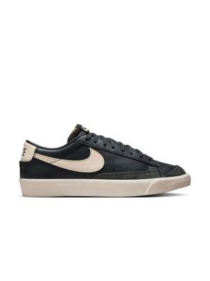 Buy Nike Men Blazer Low '77 Vintage Sneakers Online | Footlocker India