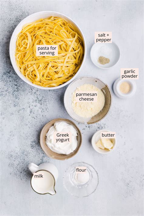 Creamy Greek Yogurt Alfredo Sauce (High Protein) - The Balanced ...