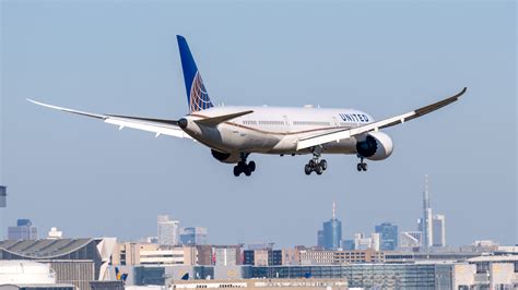 A Passenger Is Suing United Airlines For Its Environmental Claims