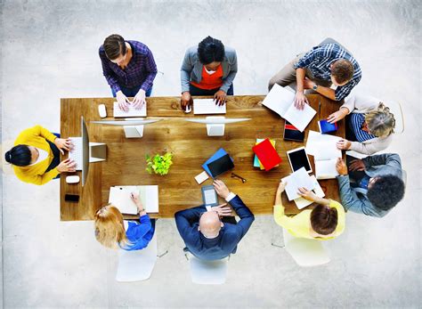 An introduction to professional learning communities - THE EDUCATION HUB