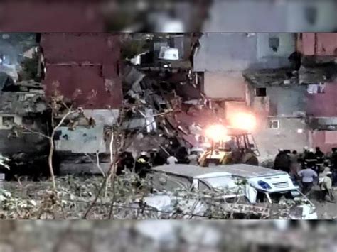 maharashtra building collapse in mumbai bandra west many injured death ...