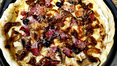 Alsatian Caramelized Onion Pizza - The Good Plate