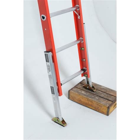 Werner D6200-1 8-ft ( 10-ft Reach Height ) Fiberglass Type 1A - 300 lbs ...