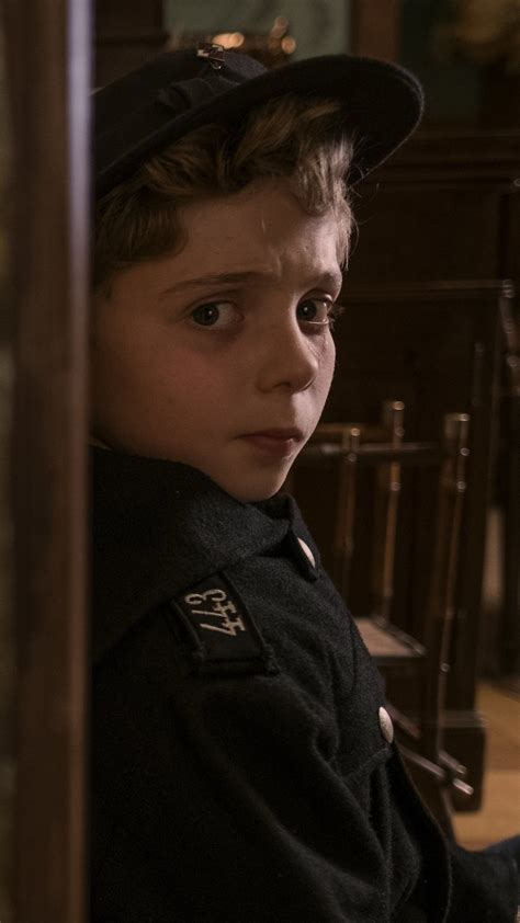 Movie Jojo Rabbit, Roman Griffin Davis, Thomasin McKenzie, 1080x1920 ...