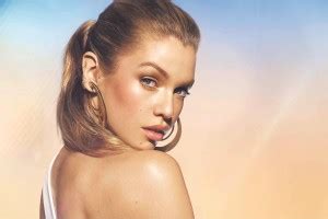 Actress Wall Poster|Stella Maxwell Model Poster|Poster For Cupboards ...