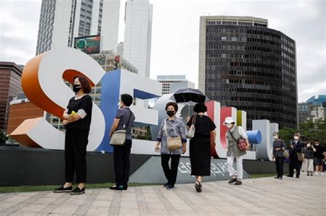 Day after South Korean impeached Prez Yoon’s release, massive rallies ...