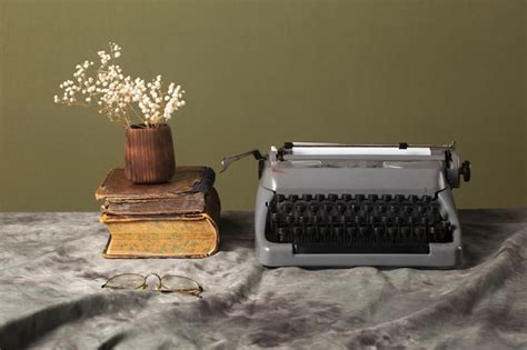 Compose a Letter On Computer 的图像结果