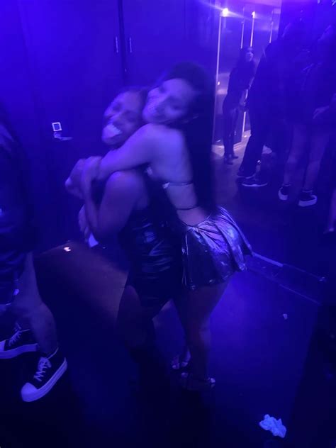 Pin by Nene Diakhaby on Enregistrements rapides in 2025 | Friends poses, Cute friend photos ...