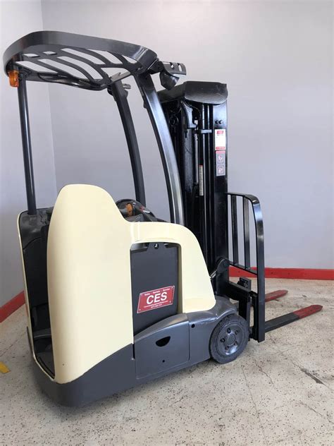 Stand up forklift - tewsshelf