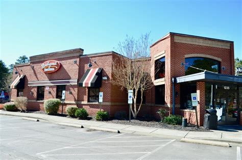 Backyard Bistro | Sports Bar and Restaurant | Raleigh, NC