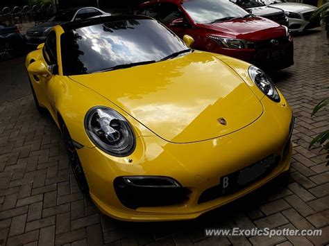 Porsche 911 Turbo spotted in Jakarta, Indonesia on 01/06/2019, photo 2