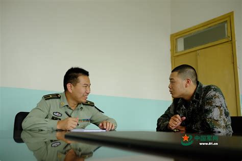官方首次披露新番号集团军军长 原为“万岁军”军长__中国青年网