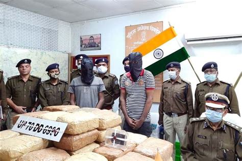 Simdega News: 56 लाख के गांजे के साथ दो तस्कर गिरफ्तार, ओडिशा से जा रहे ...