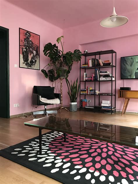 Black and Pink Living Room Decor Ideas