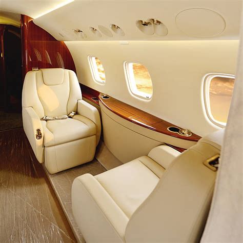 First Class Seat 的图像结果