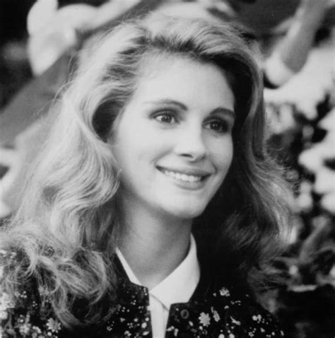 25 Pictures of Young Julia Roberts