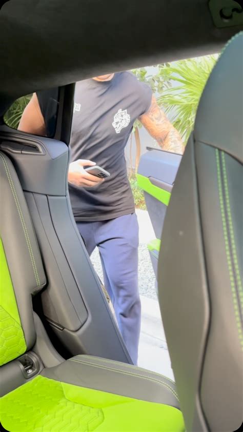 Amir Narad | Pick one | Instagram