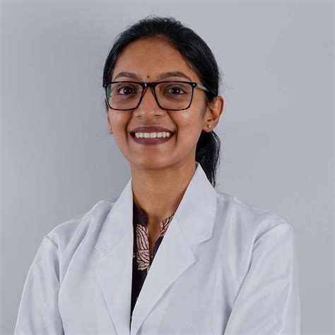 Meet the Best Dentists in Kerala, India | MIDAC Dental Clinic, Calicut