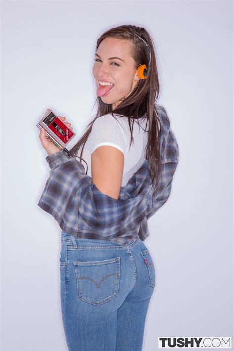 Aidra Fox – Telegraph