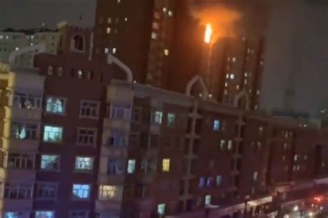 新疆乌鲁木齐一高层住宅楼发生火灾造成10人死亡_政经频道_财新网
