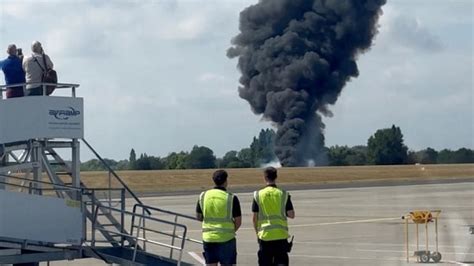 What eyewitnesses saw pilot doing seconds before fatal crash at ...