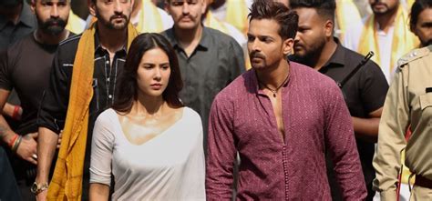 Ek Deewane Ki Deewaniyat Audience Review Harshvardhan Rane Sonam Bajwa ...