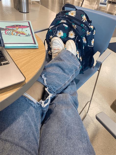 my jeans are too big and they drag on the floor D: : r/EliteEden