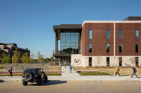 TAMU-T Academic and Student Services Building by Corgan - Architizer