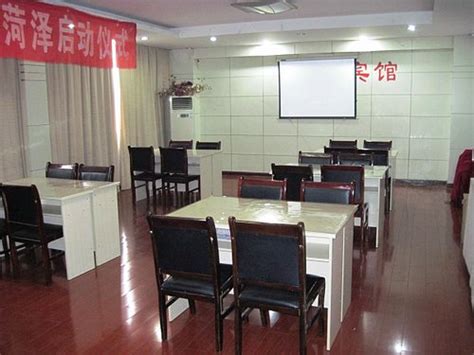 365 TIANYI CHAIN HOTEL HEZE HUAYING ROAD - Motel Reviews & Photos ...