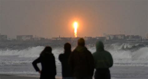 Falcon Heavy Rocket 的图像结果