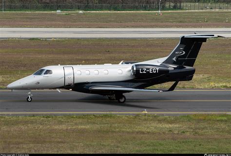 LZ-EGT EGT Jet Embraer EMB-505 Phenom 300E Photo by András Soós | ID ...