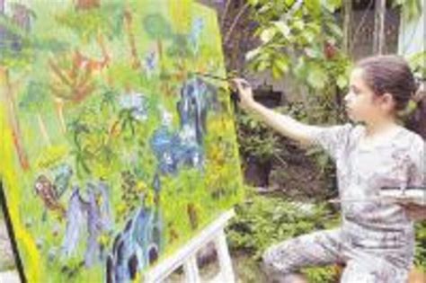 Una pequeña pintora | La Prensa Panamá