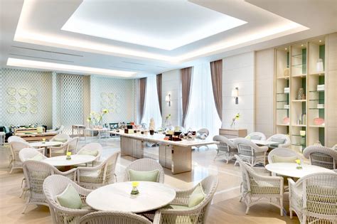 Peacock Lounge - elegant afternoon tea place in Jakarta