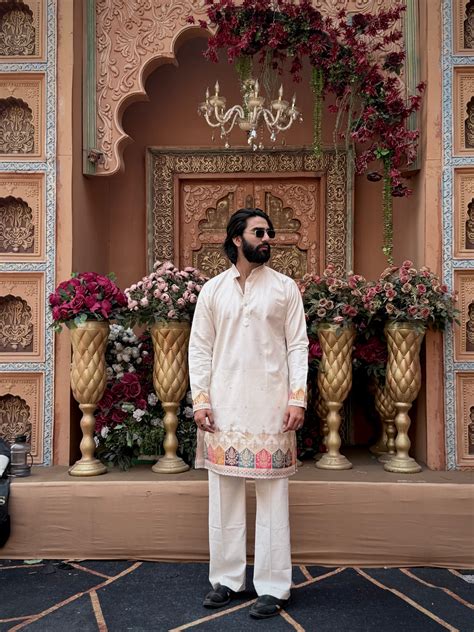 RANG MINARA GEOMETRIC PATTERN EXCLUSIVE KURTA – shriimant