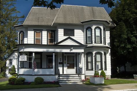 Home | Enea Family Funeral Home