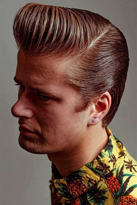 Business Casual Men Hairstyles 的图像结果