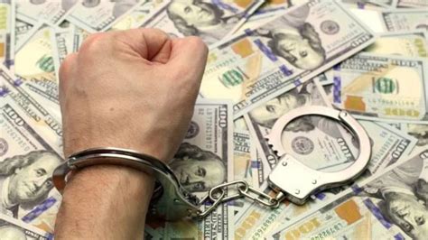 新加坡网上找人换钱，见面交易收到钱后逃跑！两名男子被抓将坐牢 | 狮城新闻 | 新加坡新闻