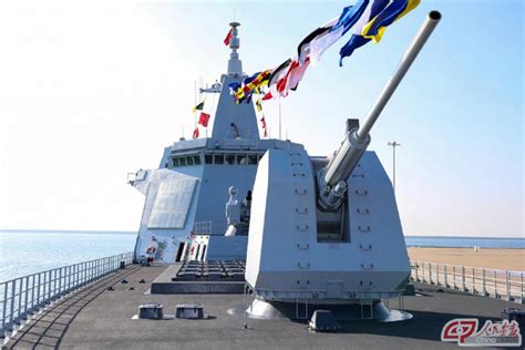 海军首艘万吨大驱逐舰055型南昌舰在山东青岛正式入列_哔哩哔哩_bilibili