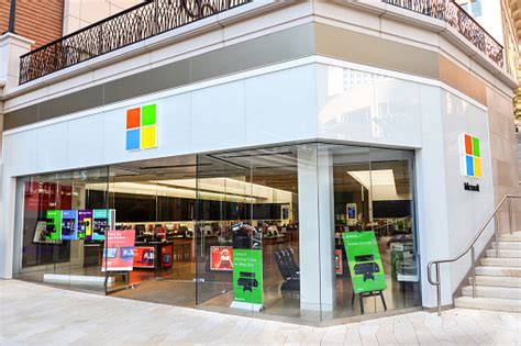 Computer Welcome Microsoft Store 的图像结果