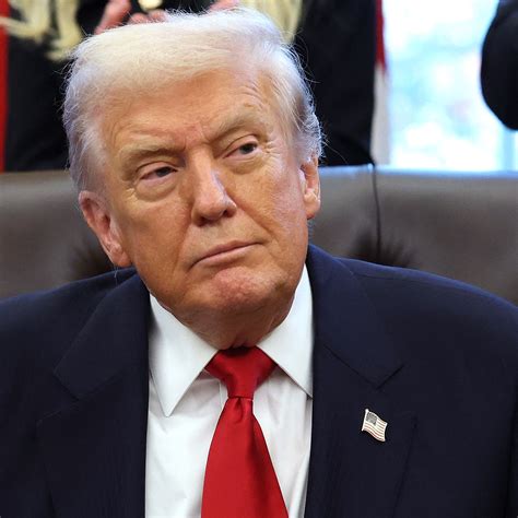 "Plus d'argent, plus de pétrole, zéro !" : Donald Trump appelle Cuba à ...