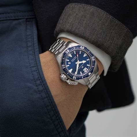 Khaki Navy Frogman Auto - Dial color:blue - H77705145 | Hamilton Watch