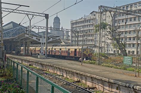 Old Local Train 的图像结果