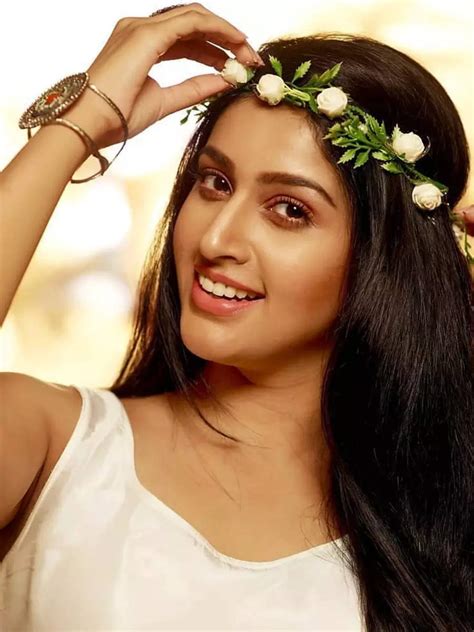 'Nenjuku Needhi' actress Tanya Ravichandran's stylish outfits | Times ...