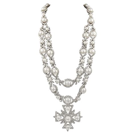 Van Cleef and Arpels Diamond Pearl Cross Necklace For Sale at 1stDibs