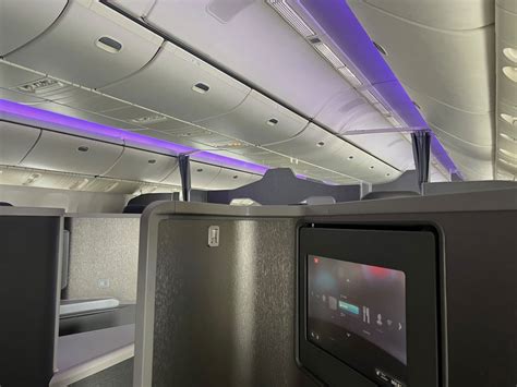 American Airlines Business Class 的图像结果