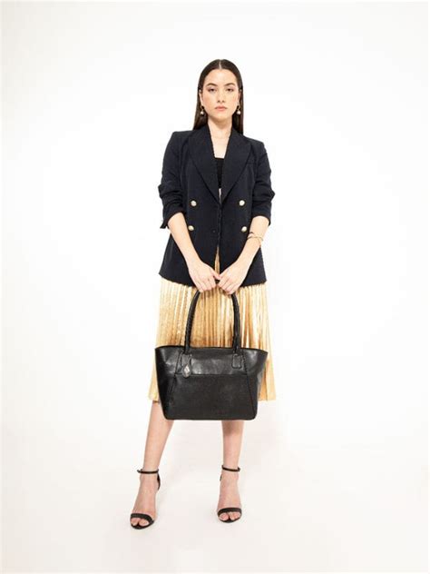 Athena - Black - Green Hermitage