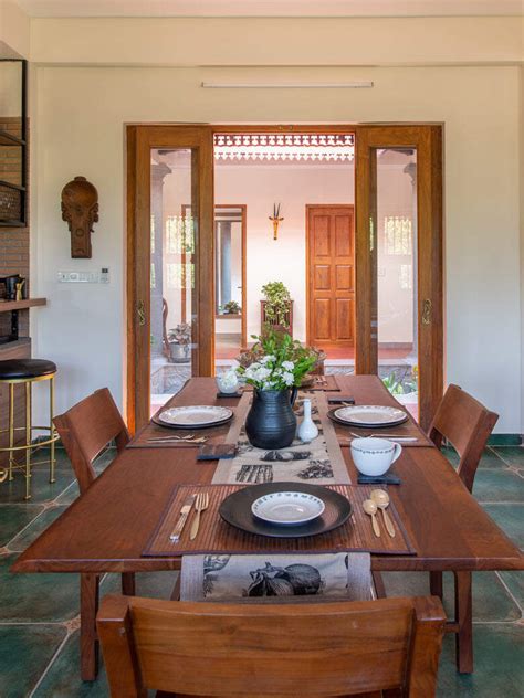 Get nostalgic with the traditional house design of this home in Tamil ...