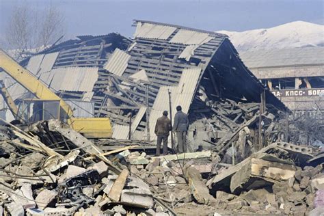 Как спасали Армению после землетрясения 1988 года