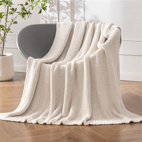 Amazon.com: MIULEE Super Soft Throw Blanket for Couch, Cream Cozy ...