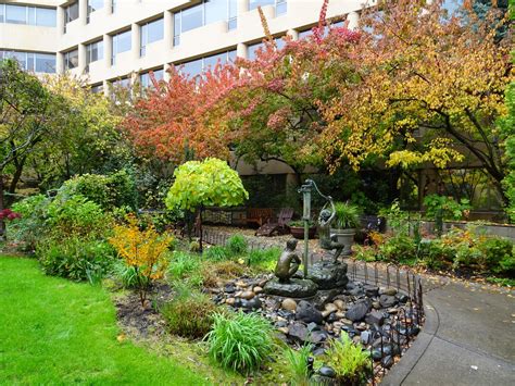 Legacy Health therapeutic gardens - oregonlive.com